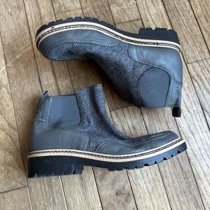 Me Too Gray Codi Ankle Boot Size‎ 6.5 Leather